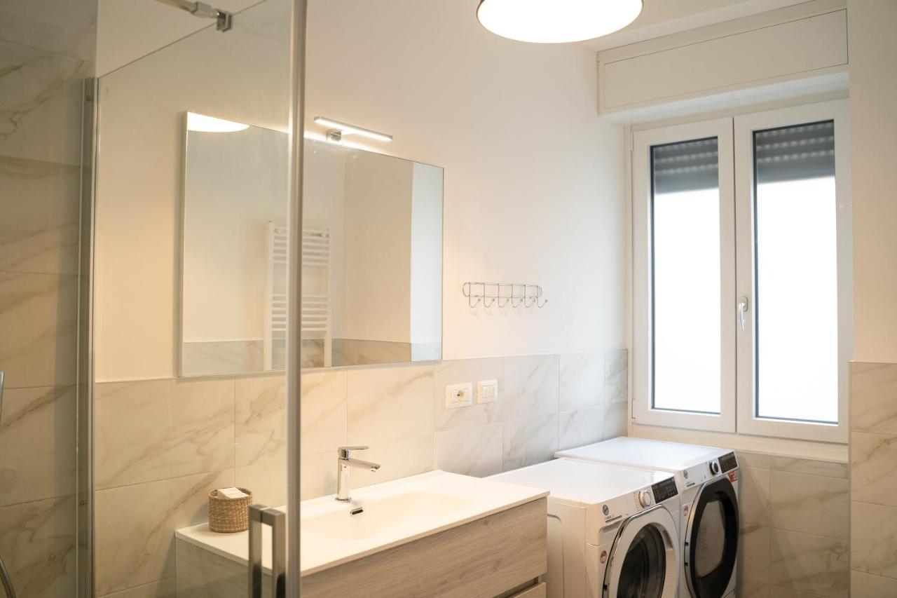 Apartament Piazza XX Settembre - Feel The Centre Lecco Zewnętrze zdjęcie