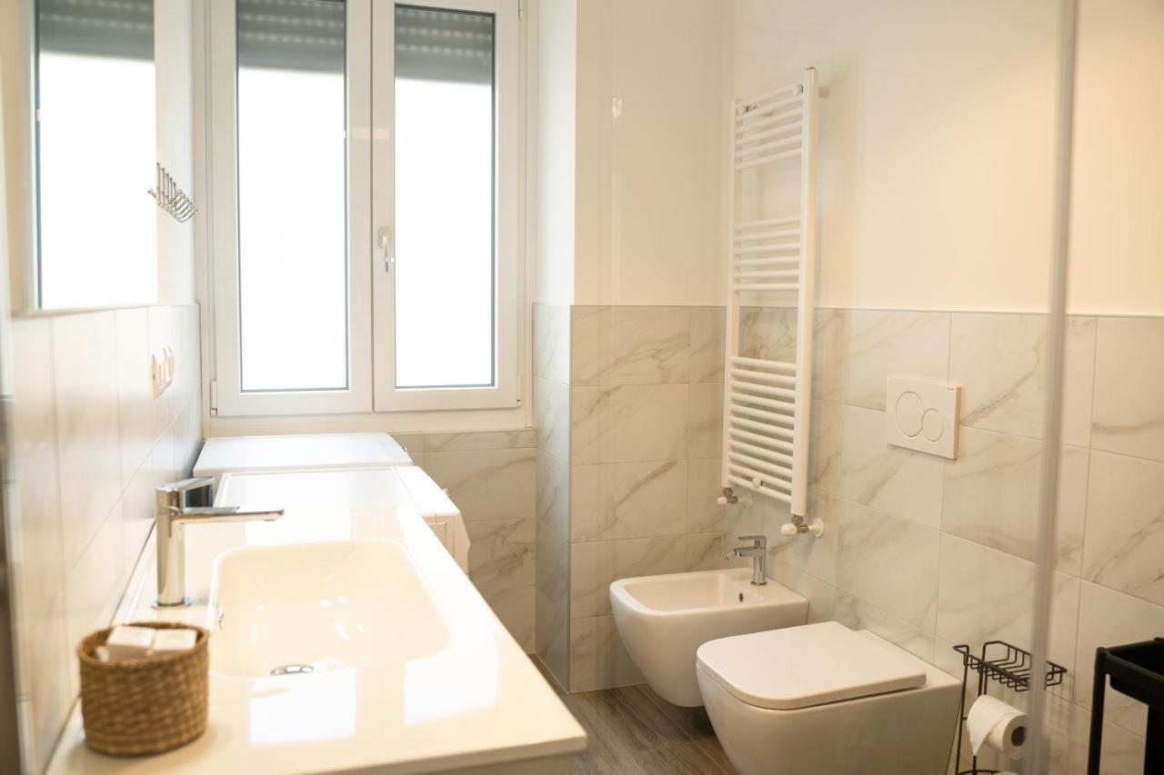 Apartament Piazza XX Settembre - Feel The Centre Lecco Zewnętrze zdjęcie